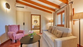 JUNIOR SUITE 2