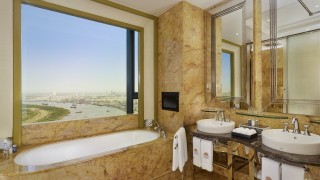 The Reverie Saigon Grand Deluxe Room Bathroom