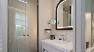 le narcisse blanc chambre classic douche 