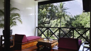 garden view junior suite balcony