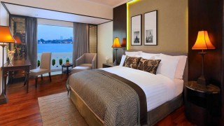 anantara riverside bangkok resort deluxe riverfront room