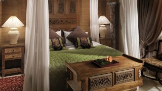 royal garden villas bedroom